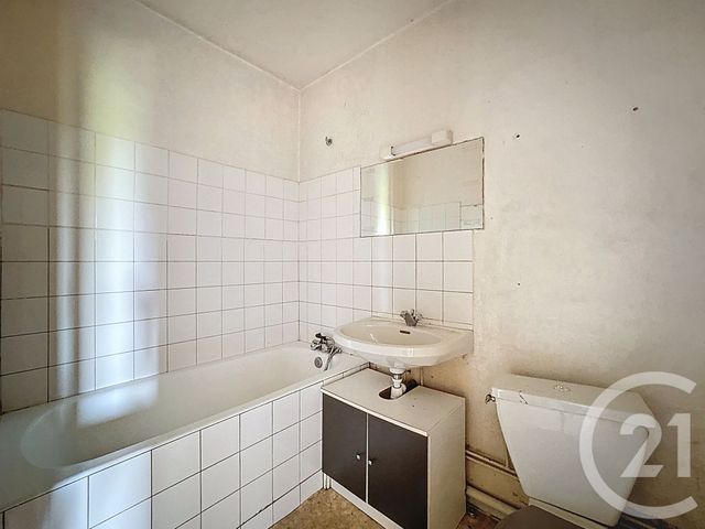 Appartement F1 bis à vendre - 5 pièces - 192.0 m2 - ST LOUP SUR SEMOUSE - 70 - FRANCHE-COMTE - Century 21 Gsm Immo