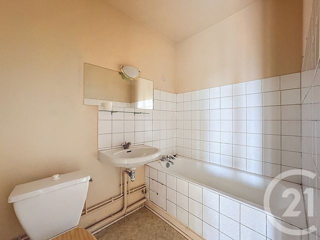 Appartement F1 bis à vendre - 5 pièces - 192.0 m2 - ST LOUP SUR SEMOUSE - 70 - FRANCHE-COMTE - Century 21 Gsm Immo