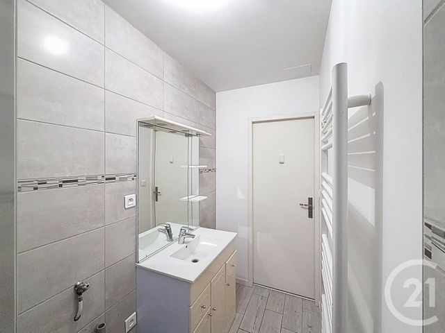Appartement F3 à louer - 3 pièces - 53.65 m2 - BELFORT - 90 - FRANCHE-COMTE - Century 21 Gsm Immo