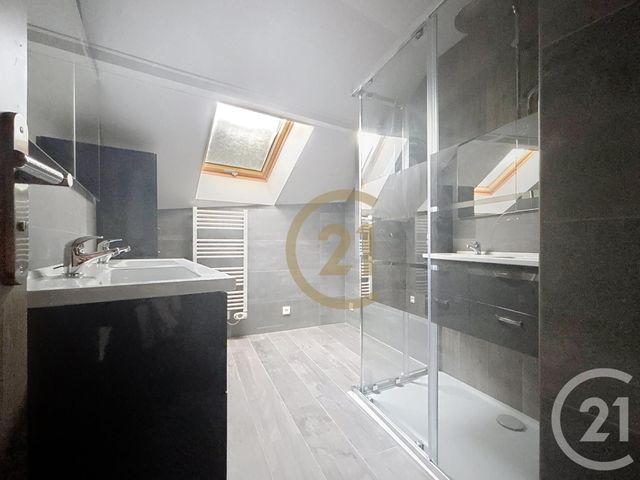 Appartement à louer - 4 pièces - 76.0 m2 - RONCHAMP - 70 - FRANCHE-COMTE - Century 21 Gsm Immo