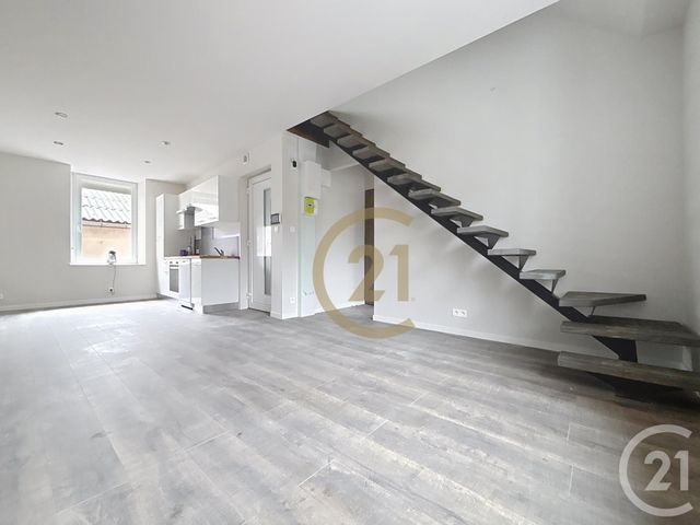 Appartement F3 à louer - 3 pièces - 56.33 m2 - RONCHAMP - 70 - FRANCHE-COMTE - Century 21 Gsm Immo