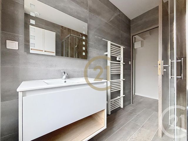 Appartement F3 à louer - 3 pièces - 56.33 m2 - RONCHAMP - 70 - FRANCHE-COMTE - Century 21 Gsm Immo