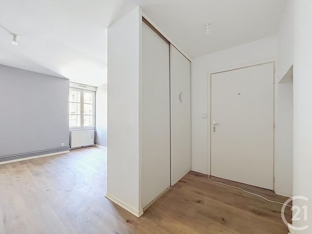 Appartement F1 à louer - 1 pièce - 49.09 m2 - LURE - 70 - FRANCHE-COMTE - Century 21 Gsm Immo