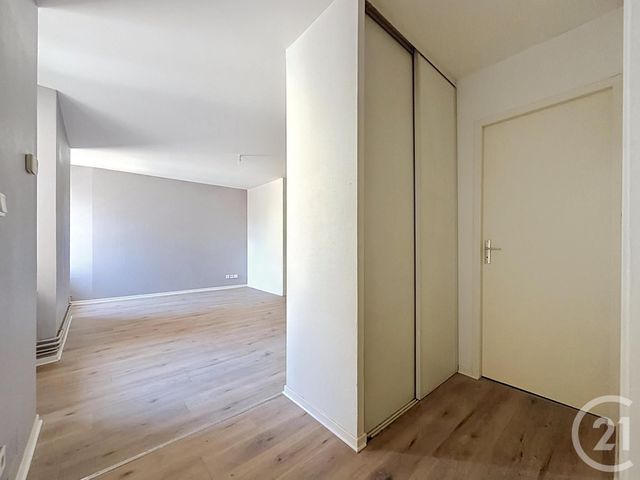 Appartement F1 à louer - 1 pièce - 49.09 m2 - LURE - 70 - FRANCHE-COMTE - Century 21 Gsm Immo