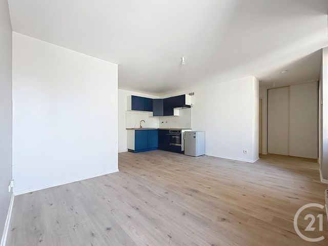 Appartement F1 à louer - 1 pièce - 49.09 m2 - LURE - 70 - FRANCHE-COMTE - Century 21 Gsm Immo