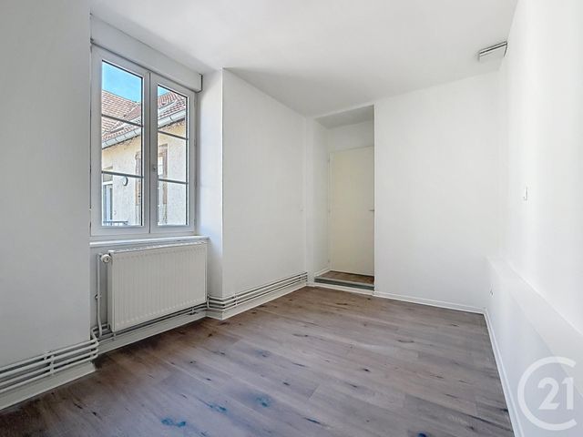 Appartement F1 à louer - 1 pièce - 49.09 m2 - LURE - 70 - FRANCHE-COMTE - Century 21 Gsm Immo