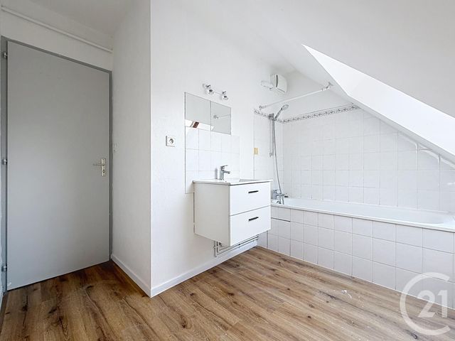 Appartement F2 à louer - 2 pièces - 53.54 m2 - LURE - 70 - FRANCHE-COMTE - Century 21 Gsm Immo