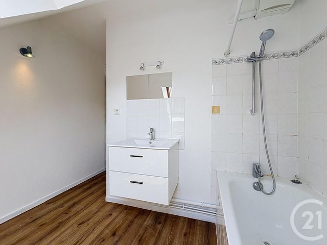 Appartement F2 à louer - 2 pièces - 53.54 m2 - LURE - 70 - FRANCHE-COMTE - Century 21 Gsm Immo
