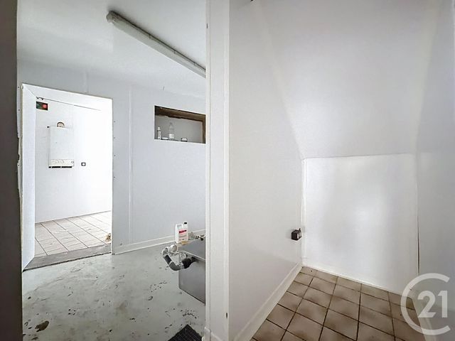 Appartement Local à louer - 4 pièces - 110.12 m2 - LURE - 70 - FRANCHE-COMTE - Century 21 Gsm Immo