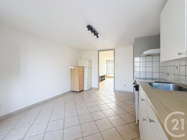 Appartement F3 à louer - 3 pièces - 71.57 m2 - LUXEUIL LES BAINS - 70 - FRANCHE-COMTE - Century 21 Gsm Immo