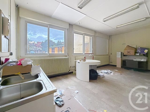 Appartement Local à louer - 5 pièces - 200.0 m2 - LURE - 70 - FRANCHE-COMTE - Century 21 Gsm Immo