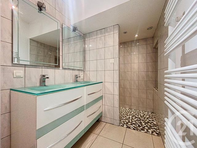 Appartement F3 à louer - 3 pièces - 92.69 m2 - LURE - 70 - FRANCHE-COMTE - Century 21 Gsm Immo