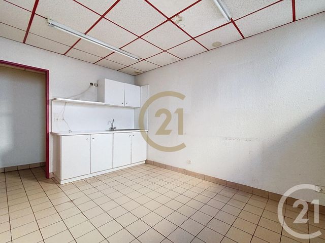 Appartement Local à louer - 8 pièces - 100.0 m2 - LURE - 70 - FRANCHE-COMTE - Century 21 Gsm Immo