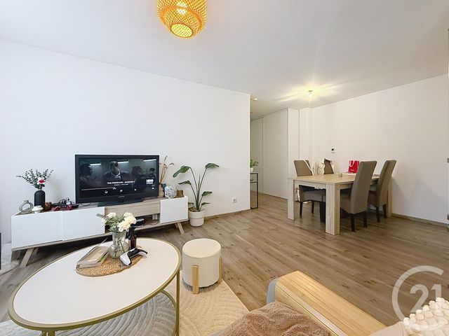 Appartement F3 à louer - 3 pièces - 65.31 m2 - LURE - 70 - FRANCHE-COMTE - Century 21 Gsm Immo