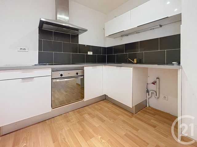 Appartement F3 à louer - 3 pièces - 72.59 m2 - LURE - 70 - FRANCHE-COMTE - Century 21 Gsm Immo