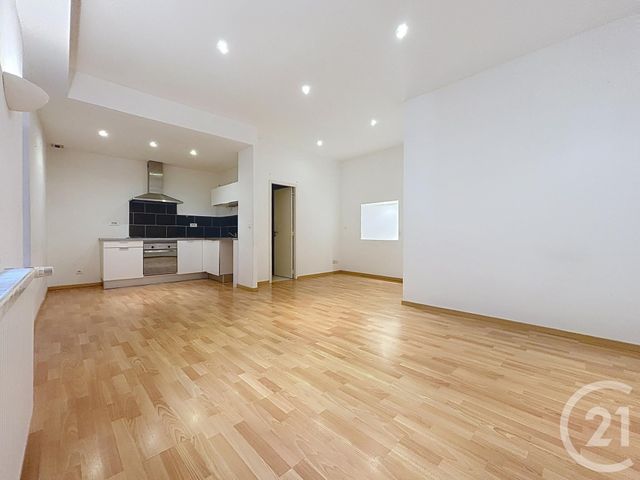 Appartement F3 à louer - 3 pièces - 72.59 m2 - LURE - 70 - FRANCHE-COMTE - Century 21 Gsm Immo