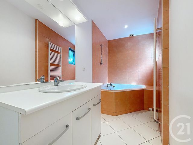 Appartement F3 à louer - 3 pièces - 72.59 m2 - LURE - 70 - FRANCHE-COMTE - Century 21 Gsm Immo