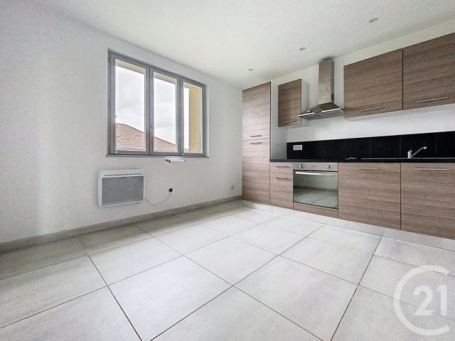 maison à louer - 5 pièces - 81.65 m2 - CHATENOIS LES FORGES - 90 - FRANCHE-COMTE - Century 21 Gsm Immo