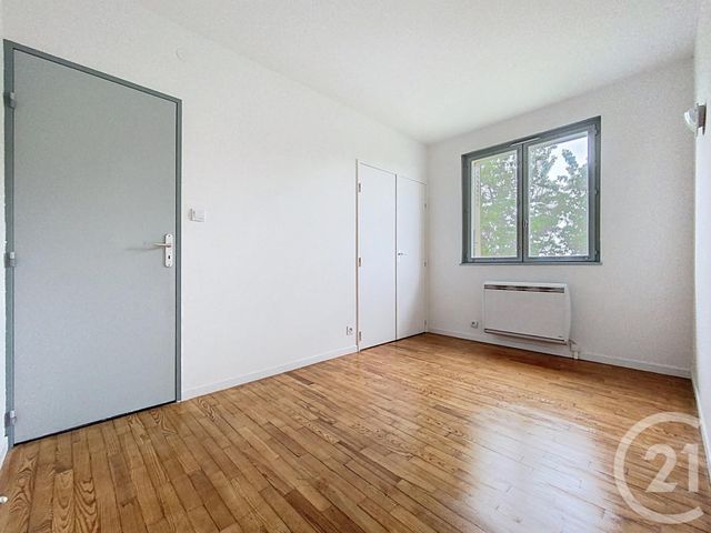 maison à louer - 5 pièces - 81.65 m2 - CHATENOIS LES FORGES - 90 - FRANCHE-COMTE - Century 21 Gsm Immo