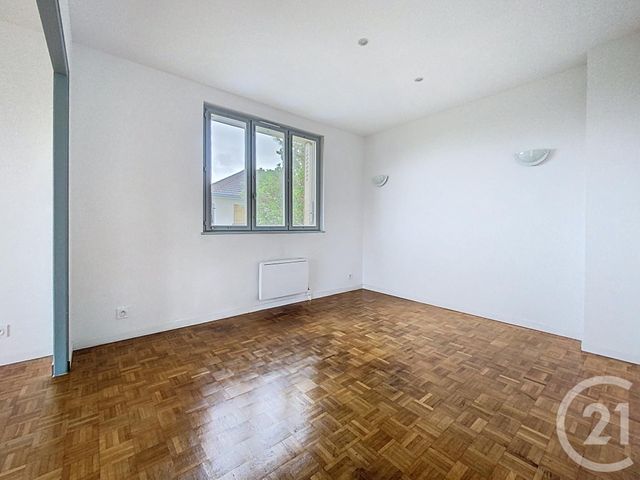 maison à louer - 5 pièces - 81.65 m2 - CHATENOIS LES FORGES - 90 - FRANCHE-COMTE - Century 21 Gsm Immo