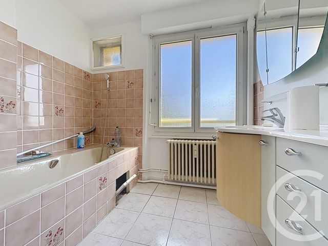 Appartement F3 à louer - 3 pièces - 63.08 m2 - LURE - 70 - FRANCHE-COMTE - Century 21 Gsm Immo