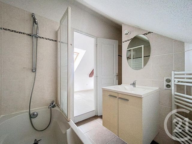 Appartement F2 à louer - 2 pièces - 33.36 m2 - LURE - 70 - FRANCHE-COMTE - Century 21 Gsm Immo