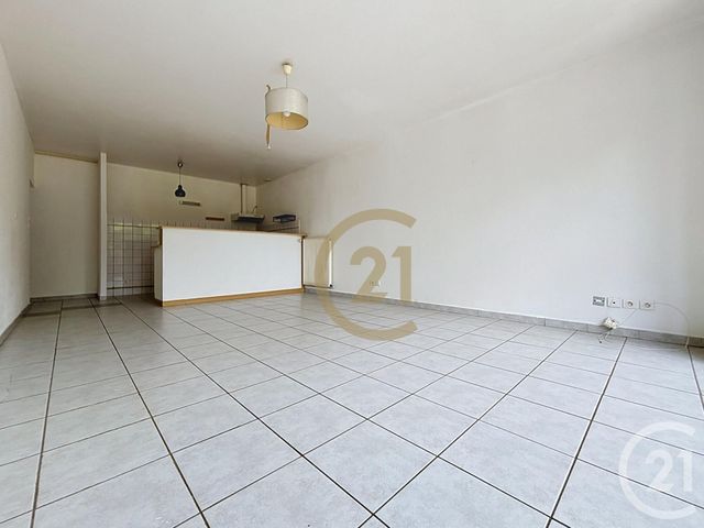 Appartement F3 à louer - 3 pièces - 78.21 m2 - ST SAUVEUR - 70 - FRANCHE-COMTE - Century 21 Gsm Immo