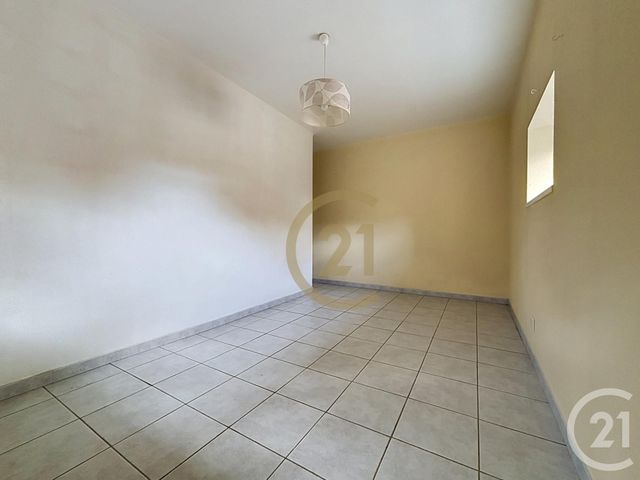 Appartement F3 à louer - 3 pièces - 78.21 m2 - ST SAUVEUR - 70 - FRANCHE-COMTE - Century 21 Gsm Immo