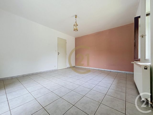 Appartement F3 à louer - 3 pièces - 78.21 m2 - ST SAUVEUR - 70 - FRANCHE-COMTE - Century 21 Gsm Immo
