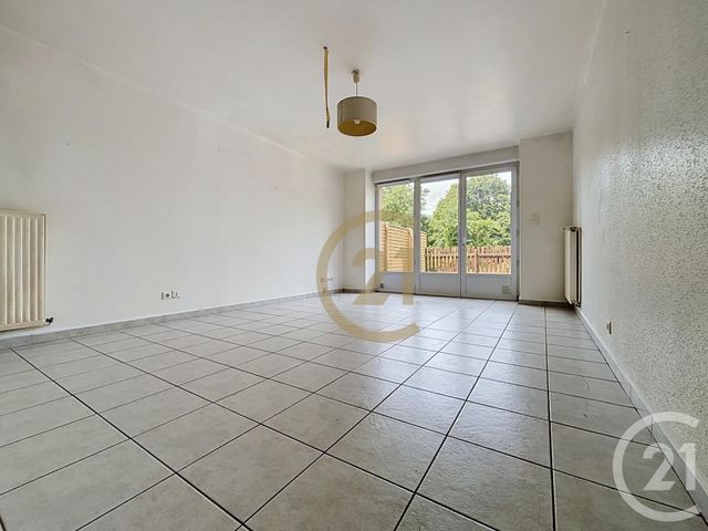 Appartement F3 à louer - 3 pièces - 78.21 m2 - ST SAUVEUR - 70 - FRANCHE-COMTE - Century 21 Gsm Immo