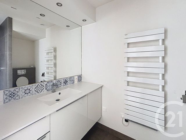 Appartement F3 à louer - 3 pièces - 57.2 m2 - LUXEUIL LES BAINS - 70 - FRANCHE-COMTE - Century 21 Gsm Immo